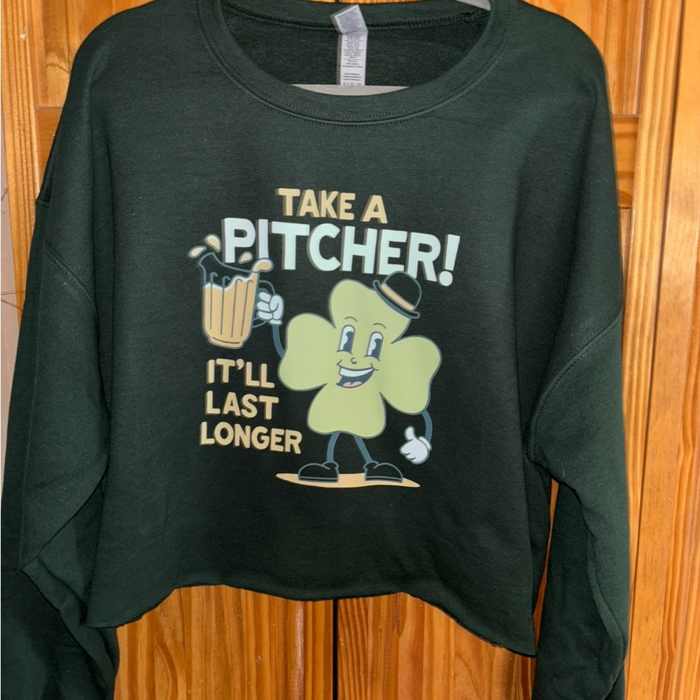 Gildan Cropped Saint Patrick’s Days Sweatshirt